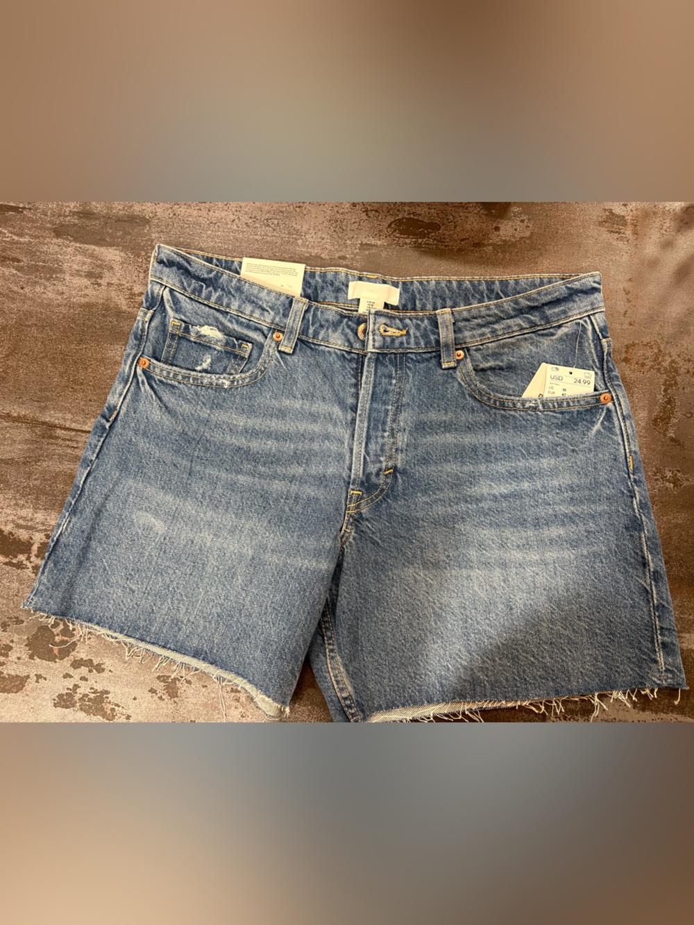 NWT H&M sz 10 Classic Cut Off 5 Button Women's Jean Shorts - Casual High-Rise